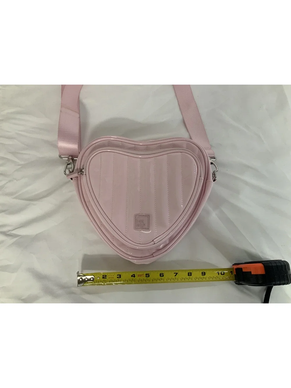 IHKWIP heart crossbody READ DESCRIPTION